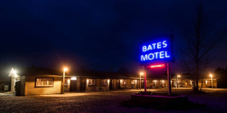horror movie hotels